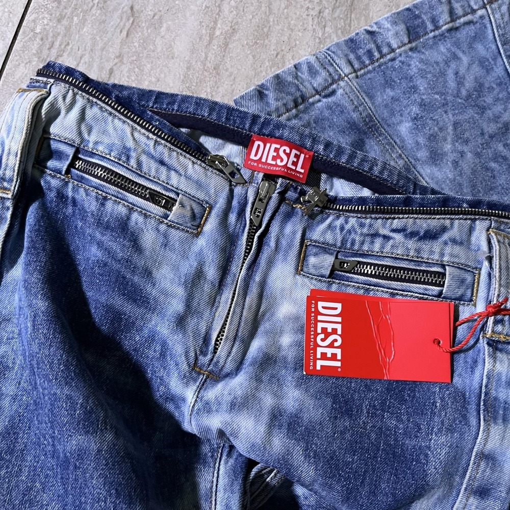 Diesel D-Gen-F-Fse Flare Jeans Womens 24 Blue Acid Wash Zip Pockets 24x32 NEW - Picture 9 of 16